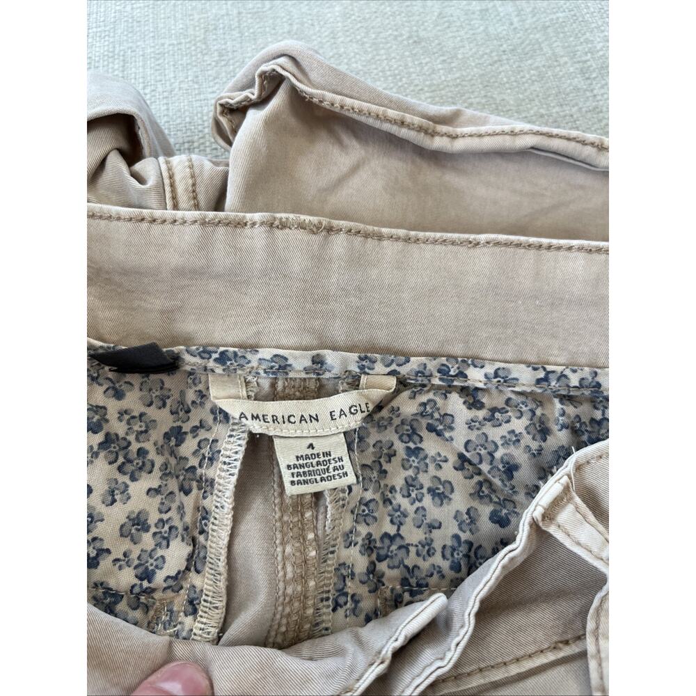 American Eagle Sz 4 Shorts Hi-Rise Shortie Distress Denim Khaki LOT of 2 Pairs - Picture 14 of 14